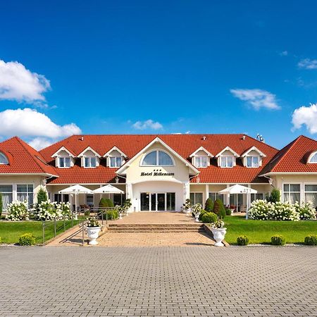 Hotel Millenium Gora Motyczna Экстерьер фото