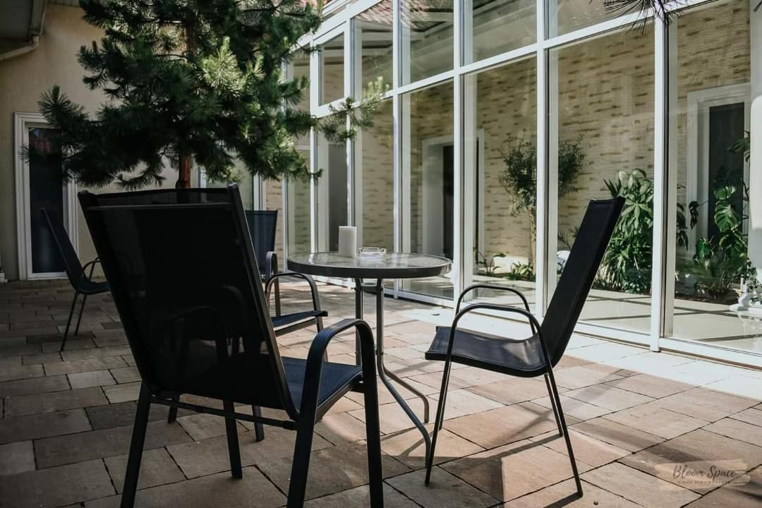 Hotel Millenium Gora Motyczna Экстерьер фото