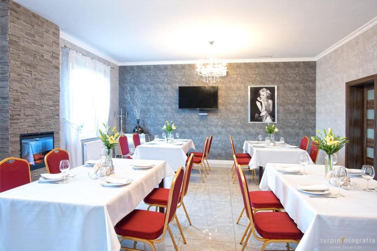 Hotel Millenium Gora Motyczna Экстерьер фото