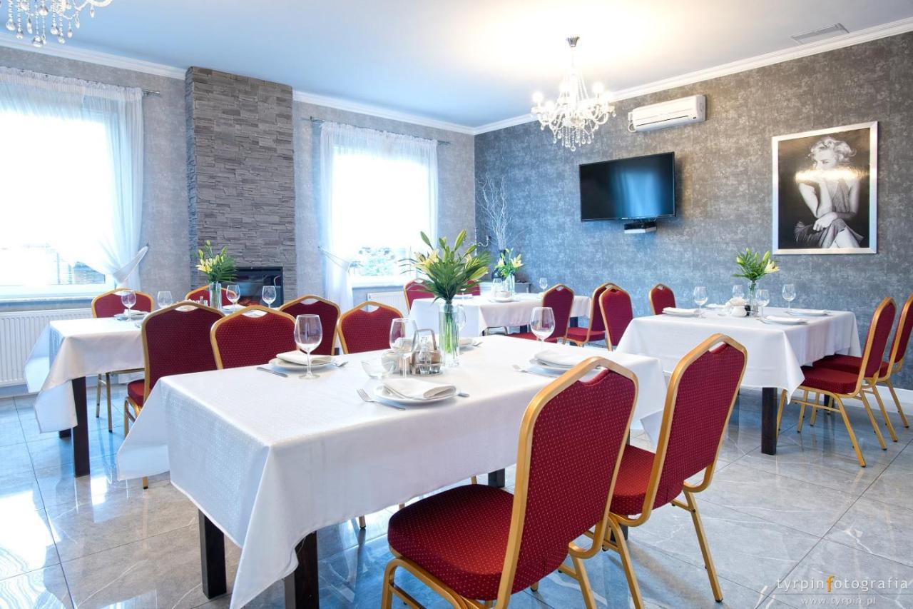 Hotel Millenium Gora Motyczna Экстерьер фото