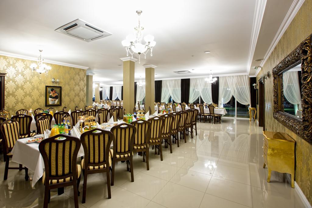 Hotel Millenium Gora Motyczna Экстерьер фото