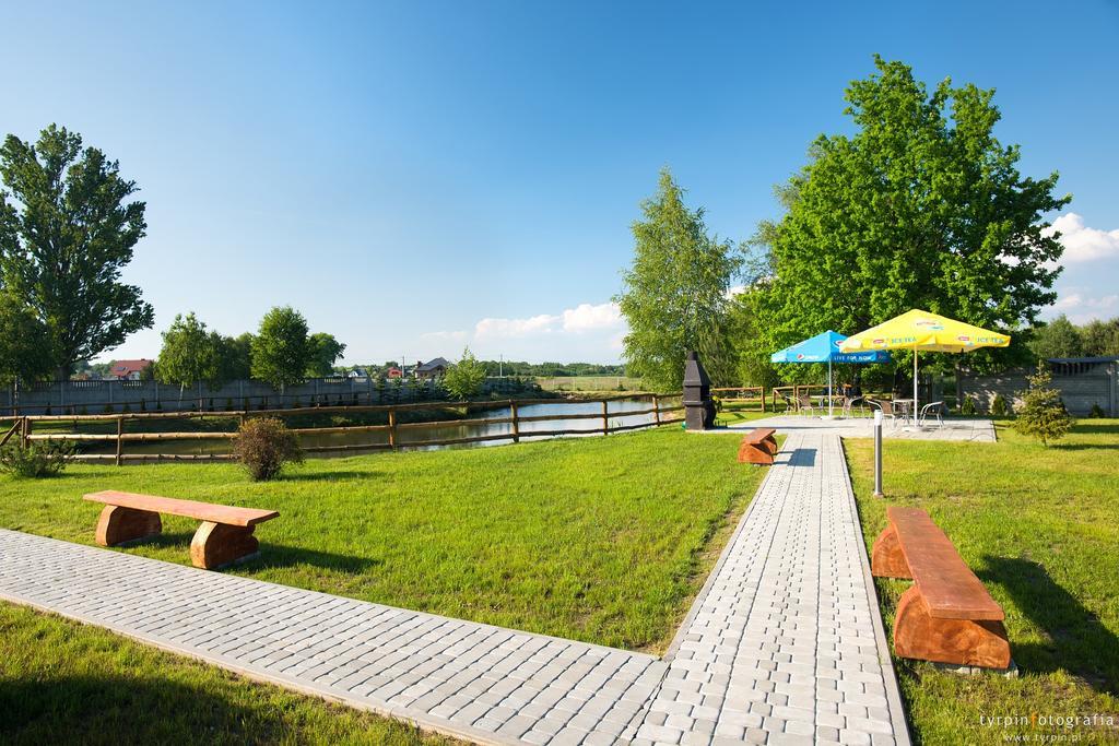 Hotel Millenium Gora Motyczna Экстерьер фото